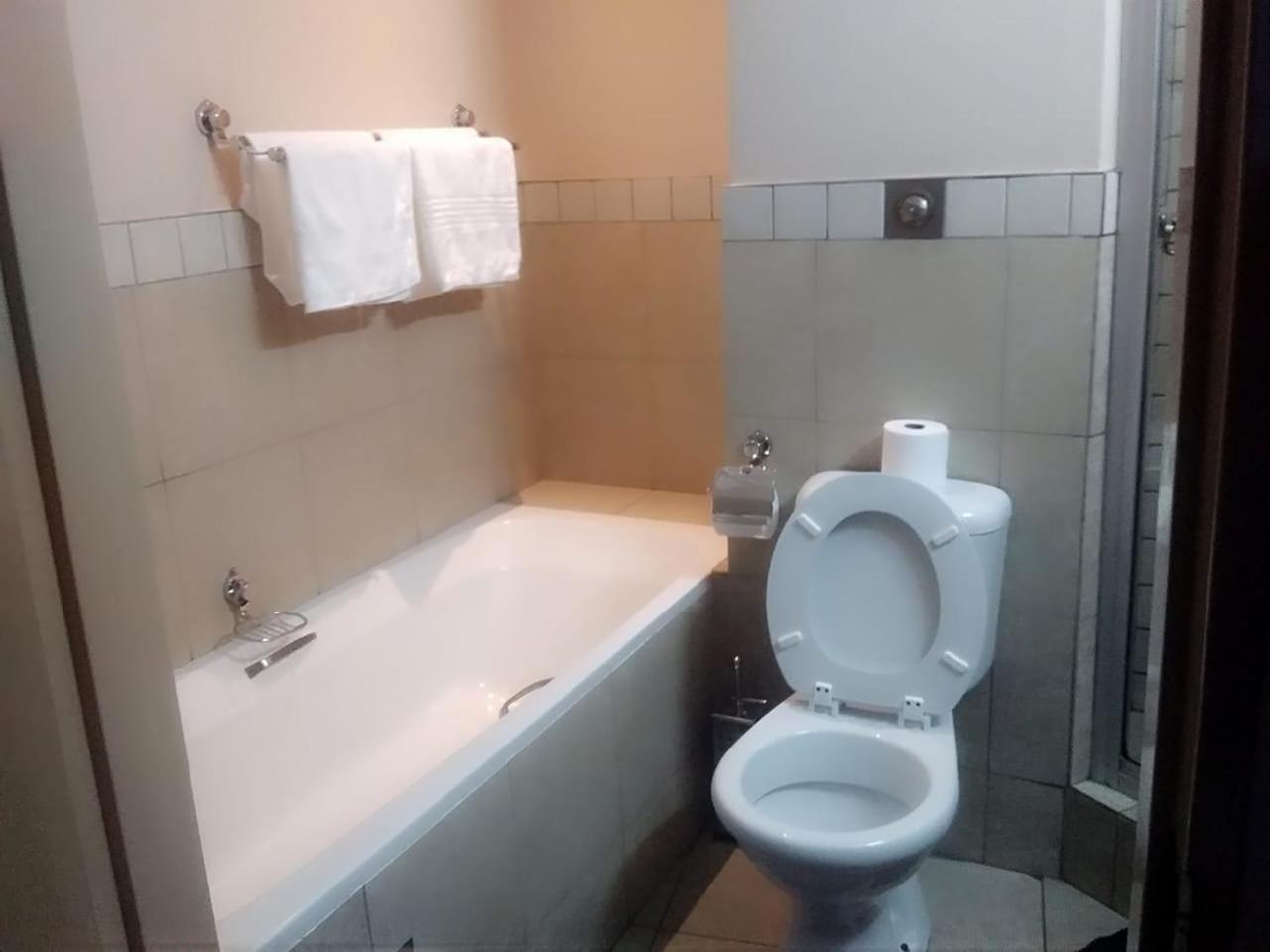 Mabungubwe Hotel Apartments - Home Away From Home Johannesburg Luaran gambar